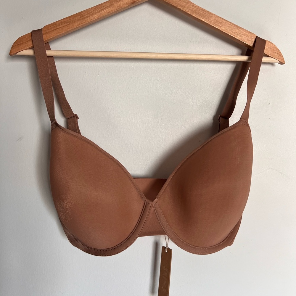 Skims Weightless Demi Bra in Sienna